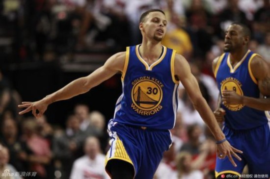 在篮球圈内 在篮球圈内